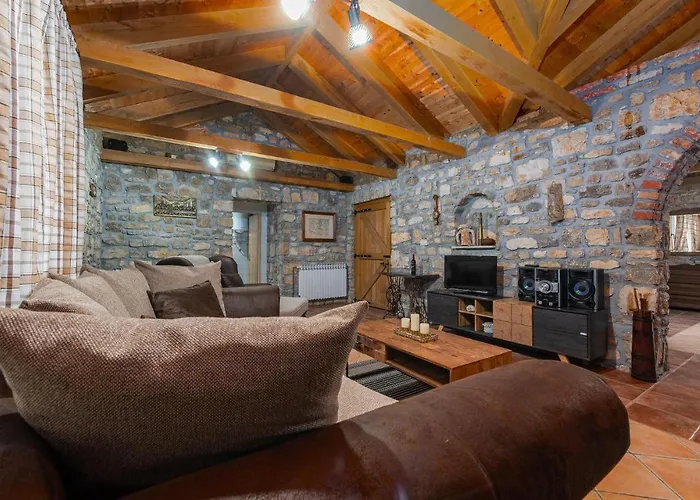 Awesome Home In Zadar With 2 Bedrooms, Wifi And Outdoor Swimming Pool